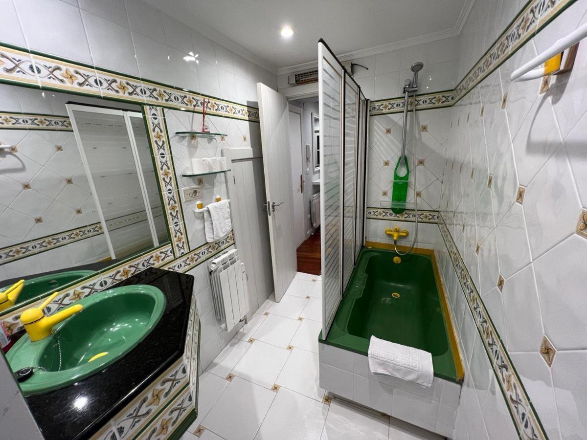 ベルメオItsasoko Izarra, Apartamento Con Encanto En El Casco Viejo.アパートメント エクステリア 写真